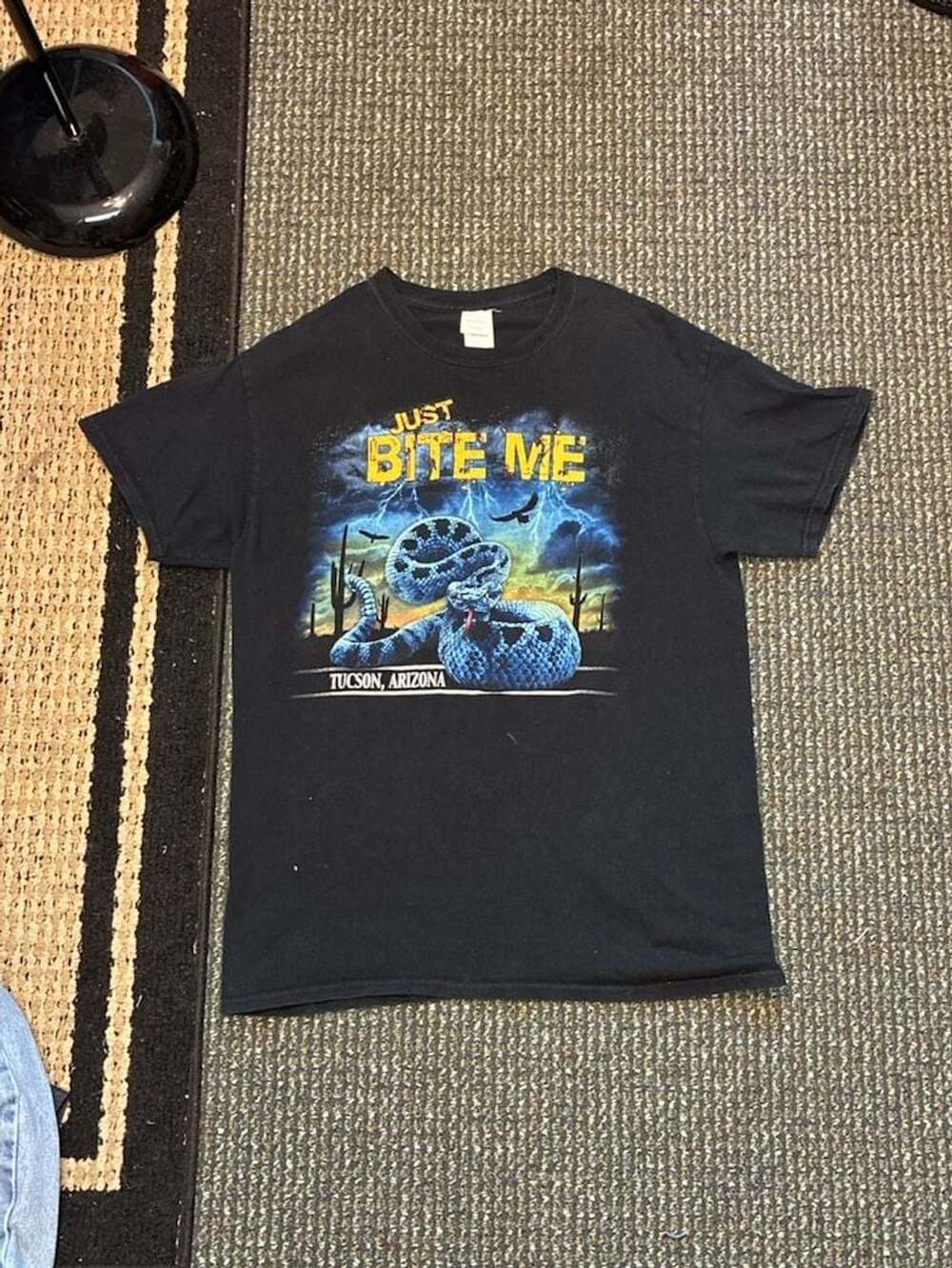 Vintage Just Bite Me Tucson Arizona Snake T-Shirt Size M Black